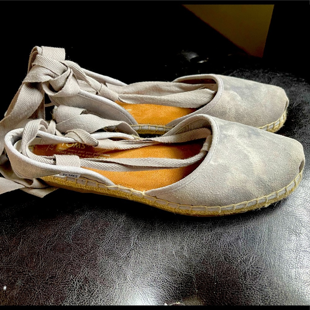 Toms size 7